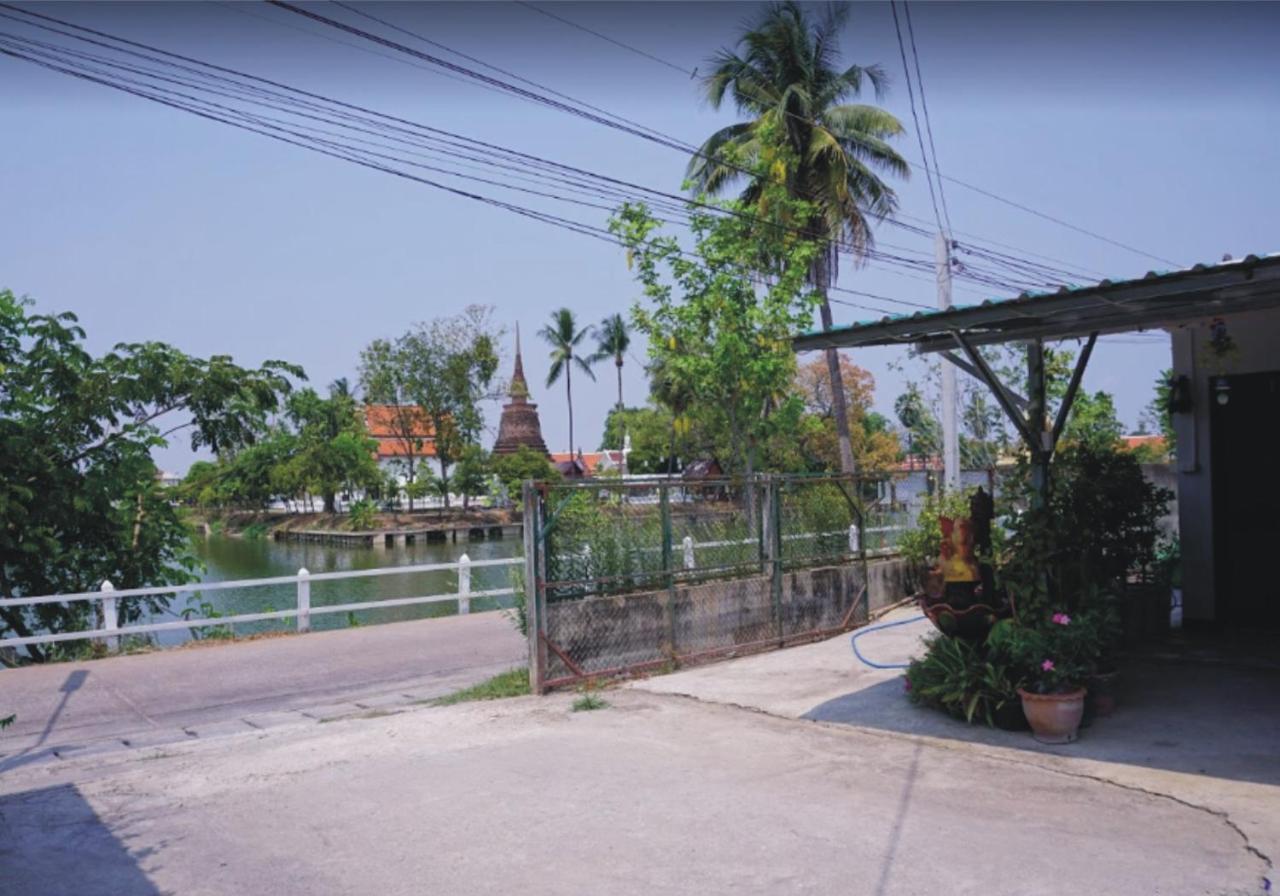 Yaijaew House Lägenhet Sukhothai Exteriör bild