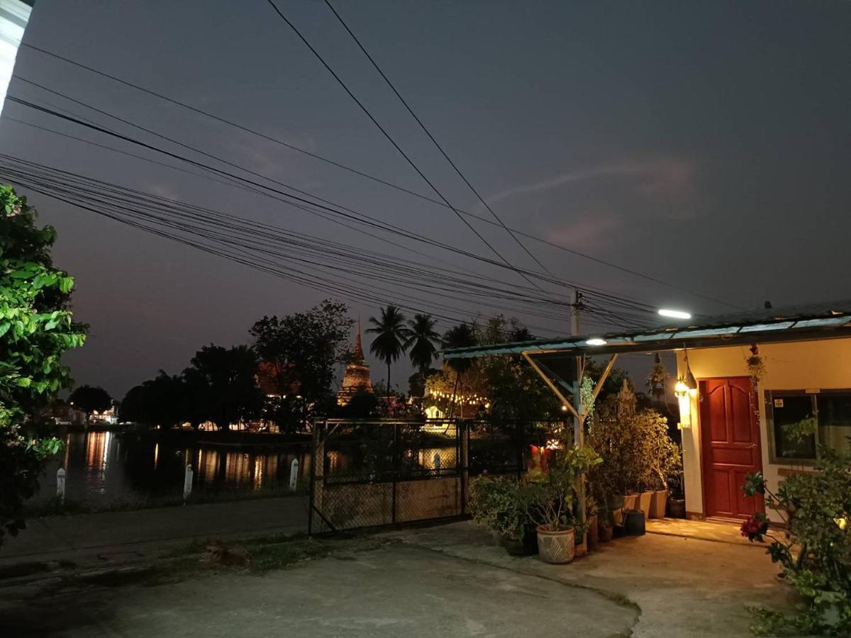 Yaijaew House Lägenhet Sukhothai Exteriör bild
